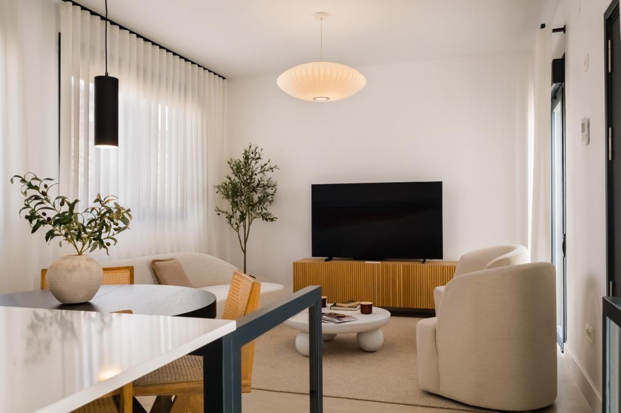 דירות סביליה Stylish Designer Duplex-3Beds 2Baths-Puerta Carmona Centro מראה חיצוני תמונה